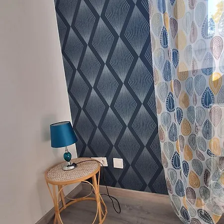 Maison Agreable Avec Terrasse Villa Joinville